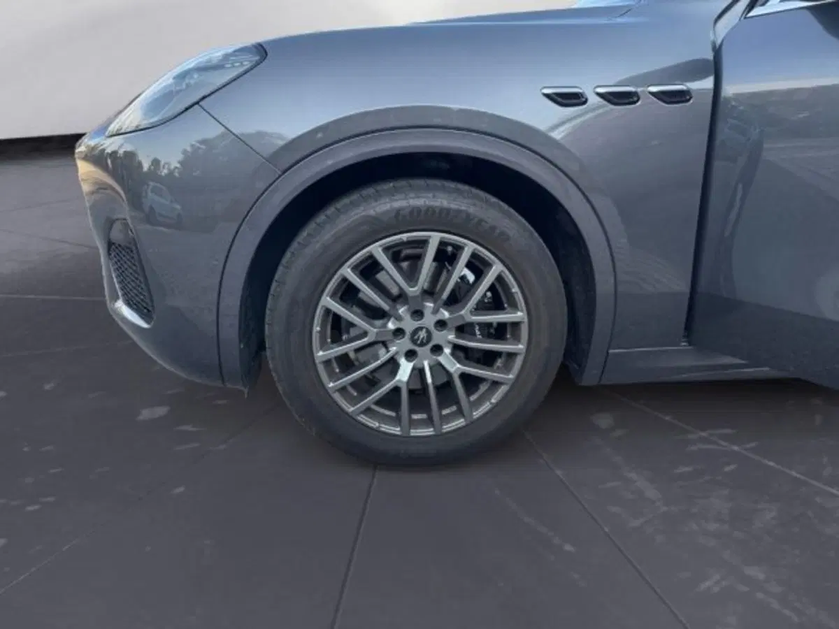 Maserati Grecale usata a Treviso (13)