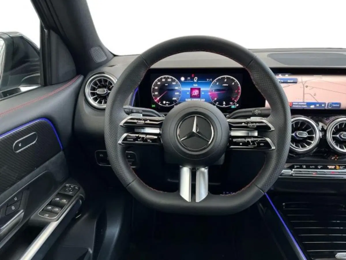 Mercedes-Benz GLB nuova a Verona (11)