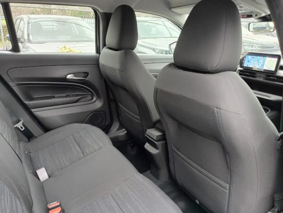 Jeep Avenger nuova a Brescia (17)