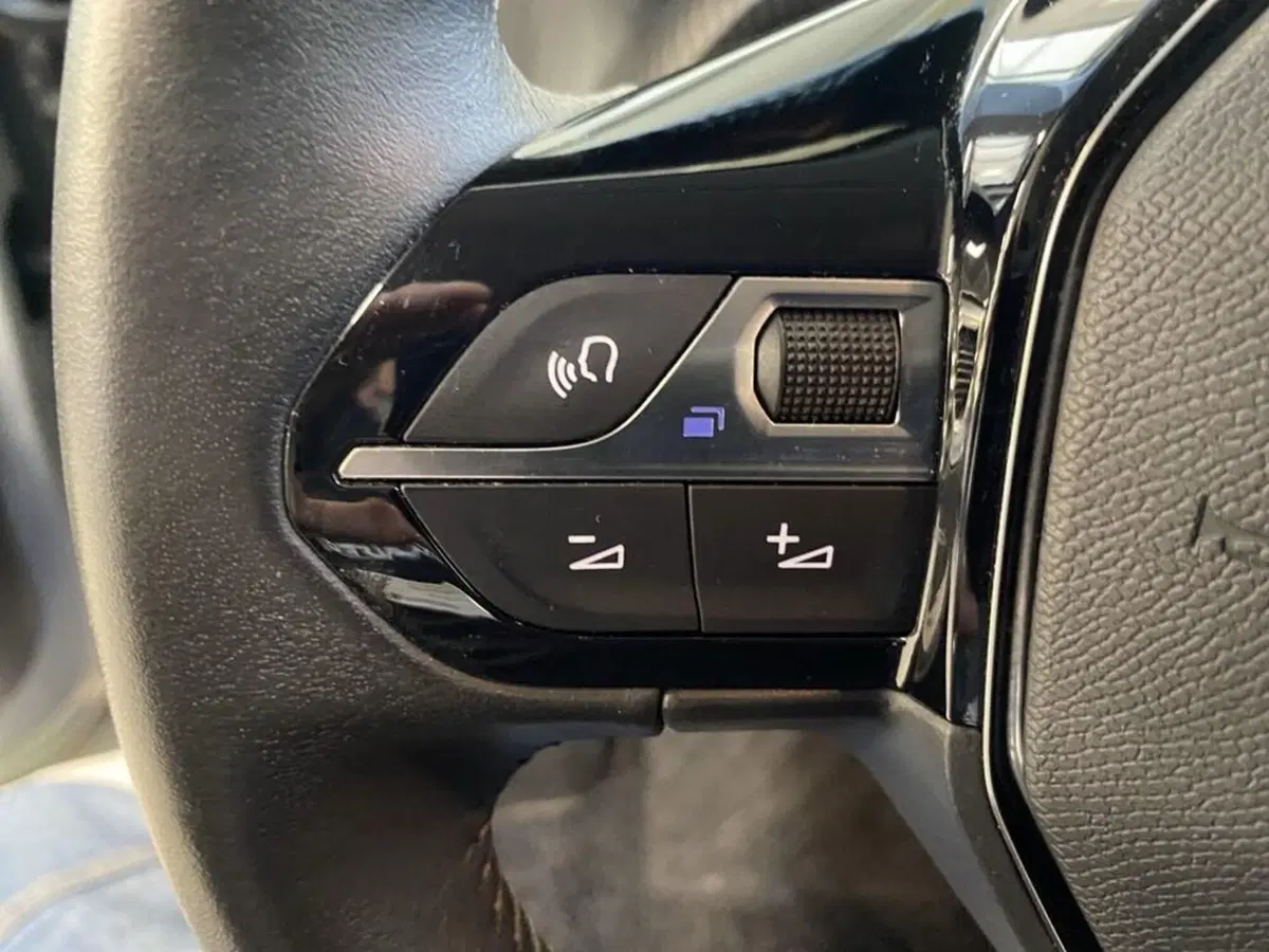 Peugeot 208 usata a Torino (12)