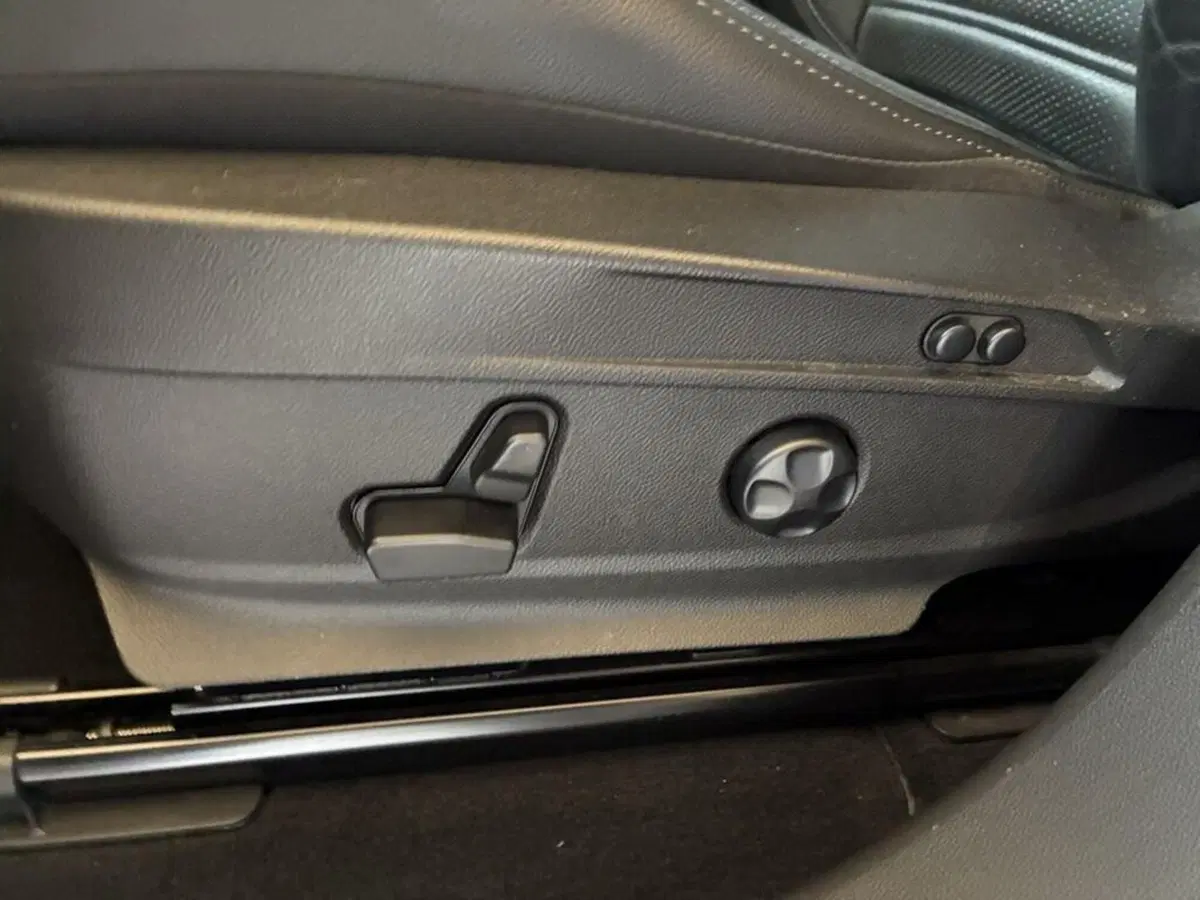 Alfa Romeo Stelvio usata a Torino (13)