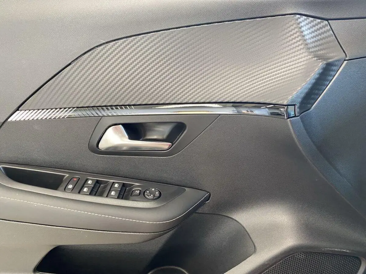 Peugeot 208 nuova a Torino (14)