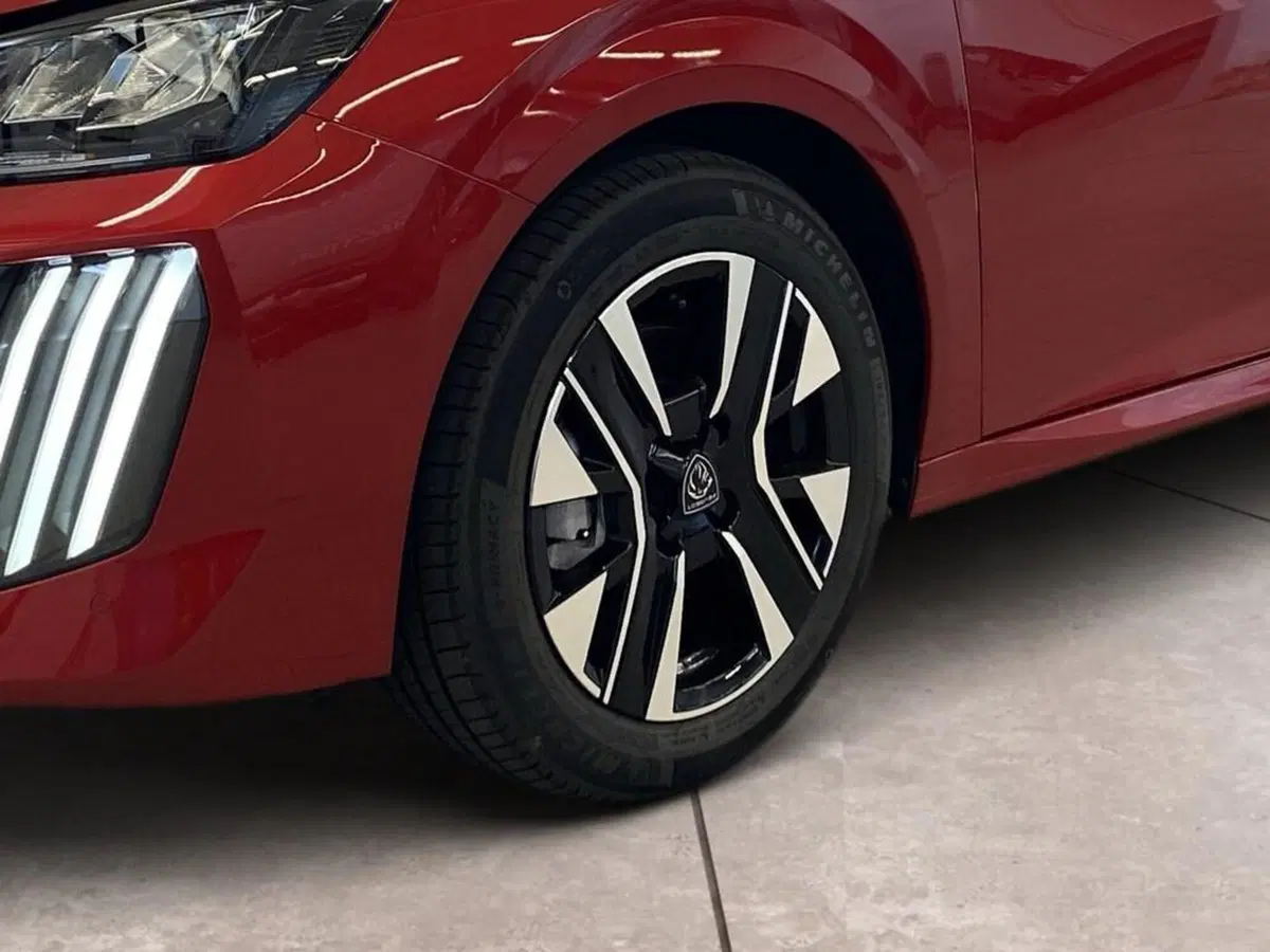 Peugeot 208 nuova a Torino (15)