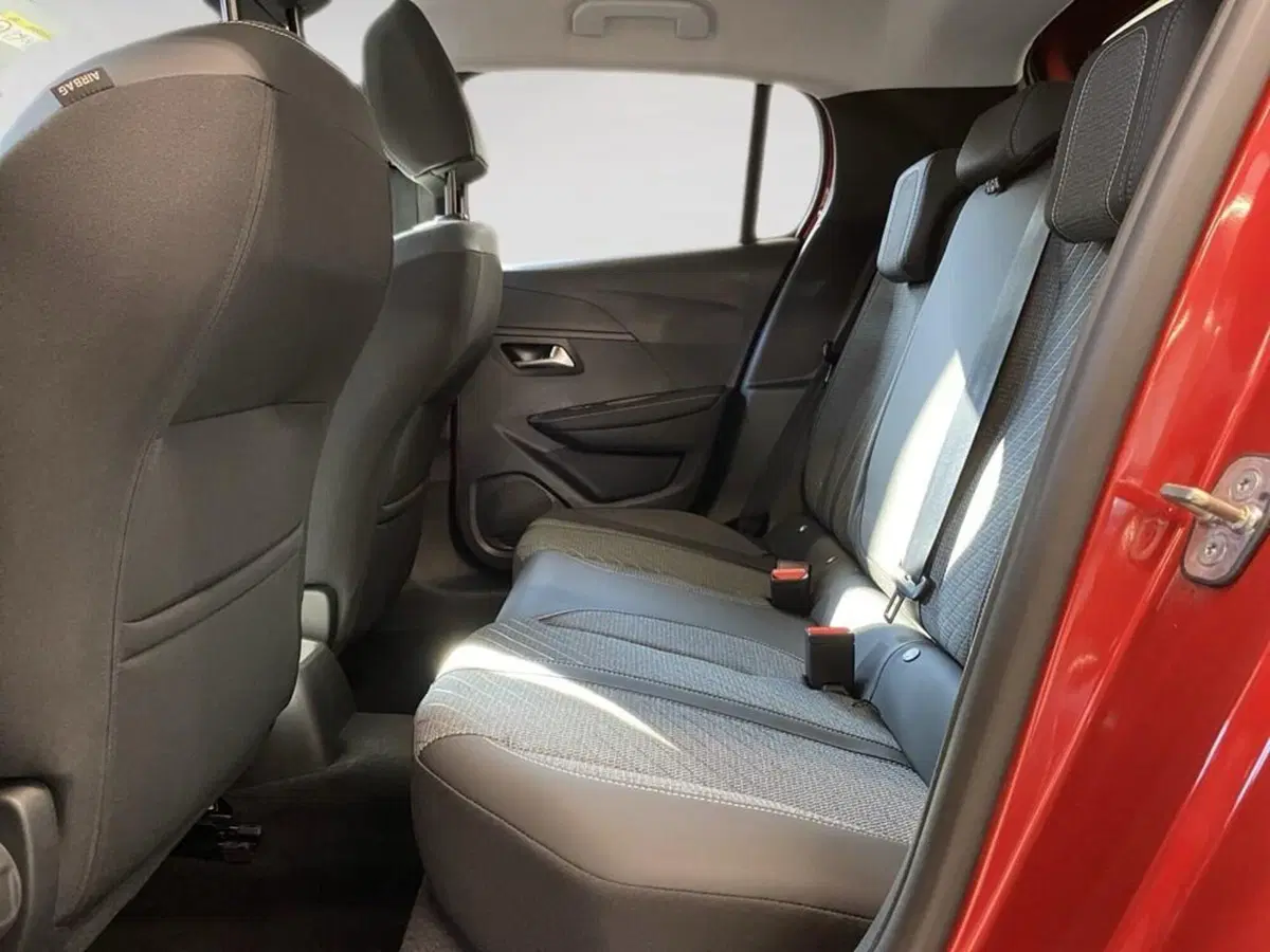 Peugeot 208 nuova a Torino (8)