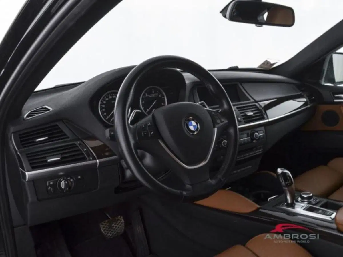 BMW X6 usata a Perugia (8)