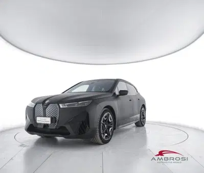 BMW iX xdrive40 pacchetto sportivo del 2025 usata a Corciano