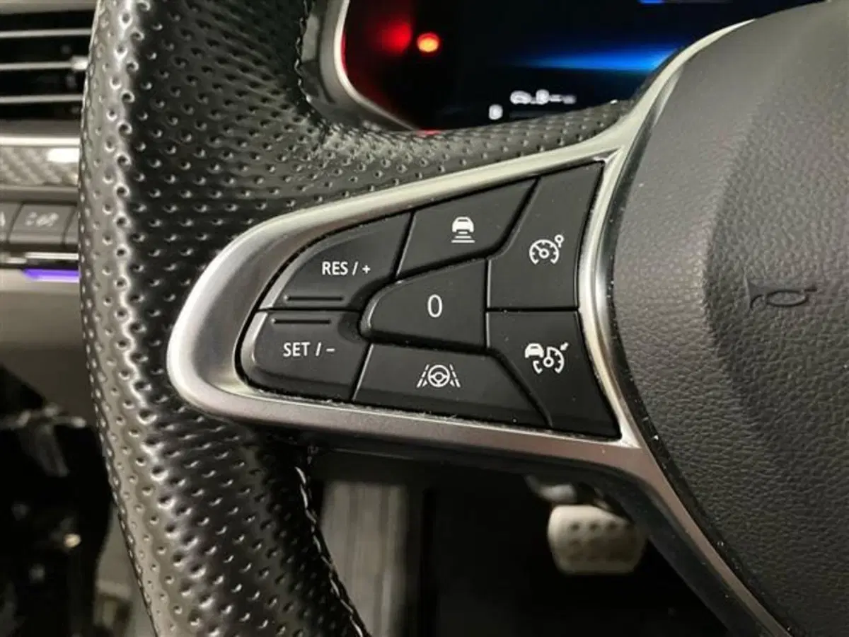 Renault Arkana usata a Como (17)