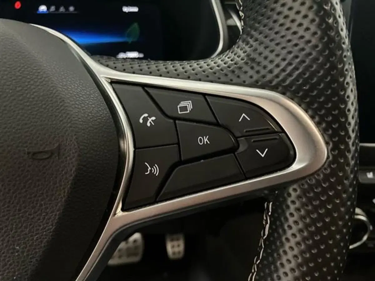 Renault Arkana usata a Como (18)