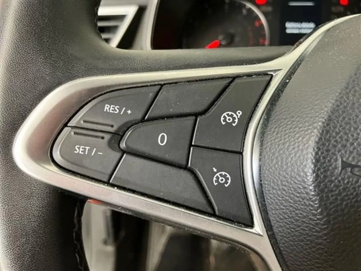 Renault Clio usata a Como (17)