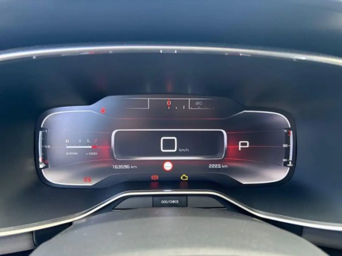 Citroen C5 Aircross usata a Lecce (13)