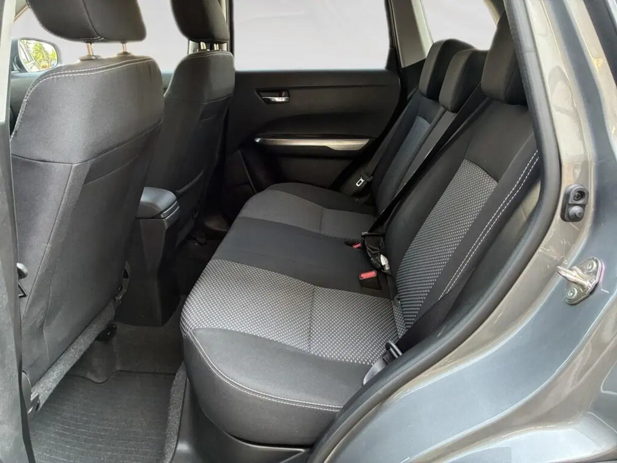 Suzuki Vitara usata a Torino (8)
