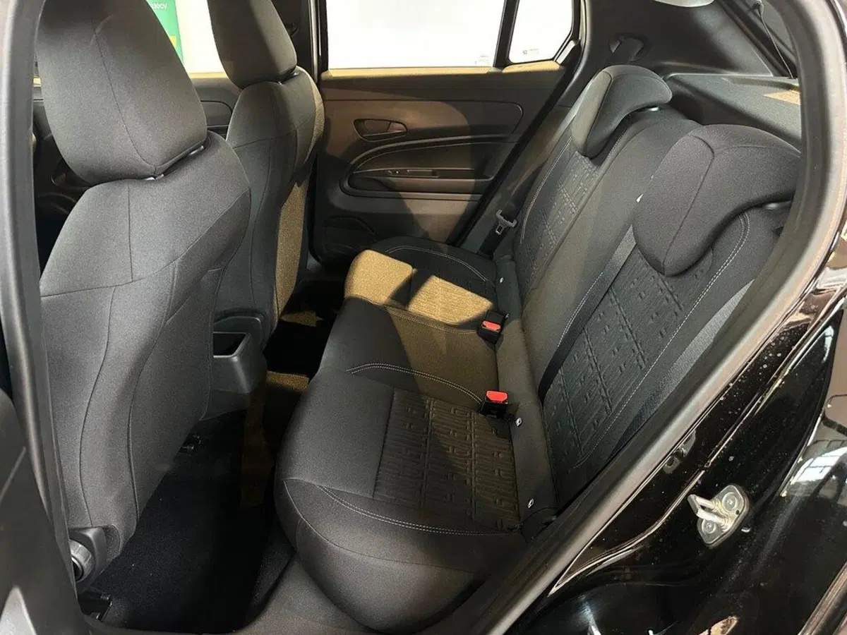Fiat 600 nuova a Sondrio (11)