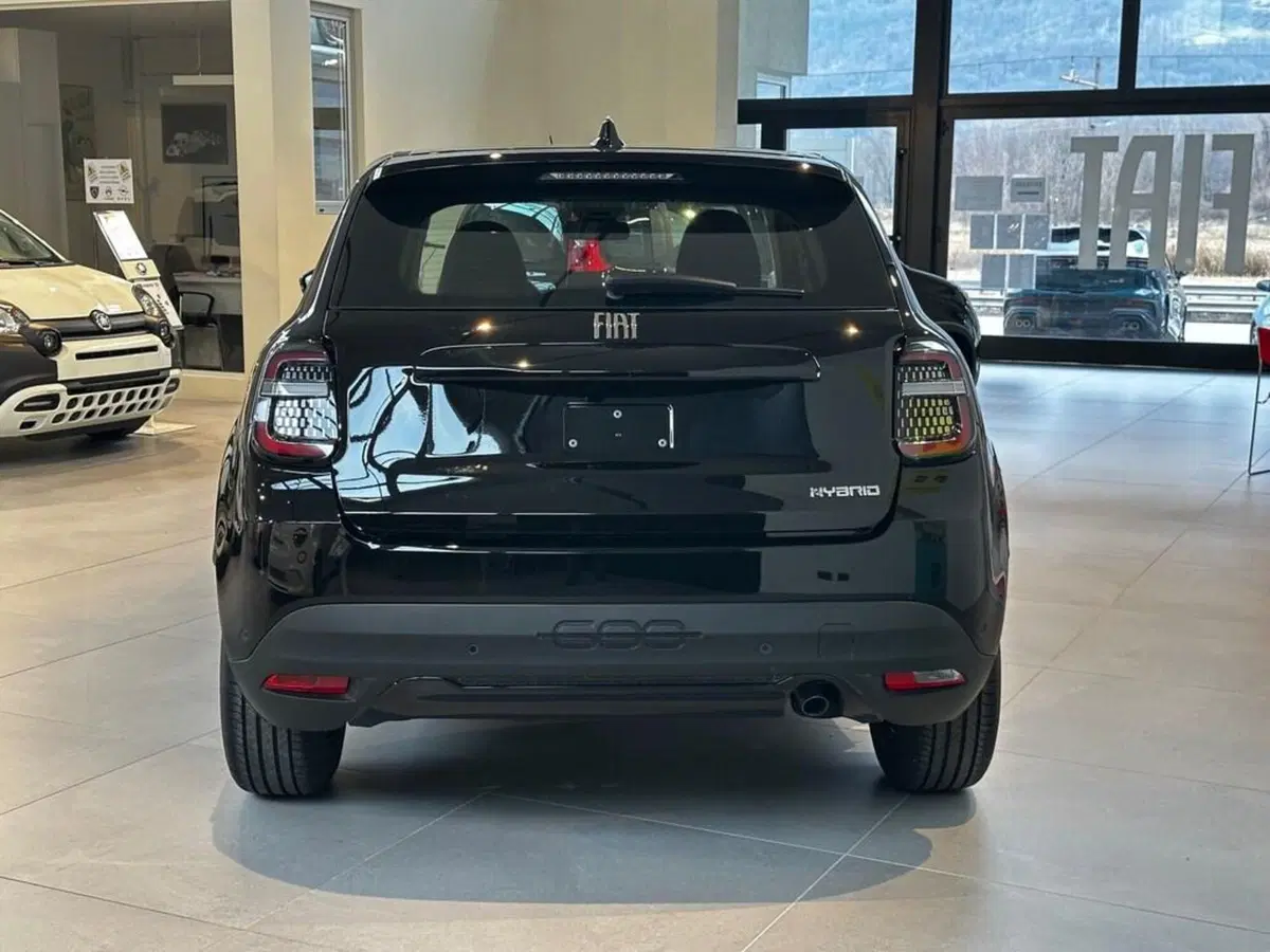 Fiat 600 nuova a Sondrio (4)