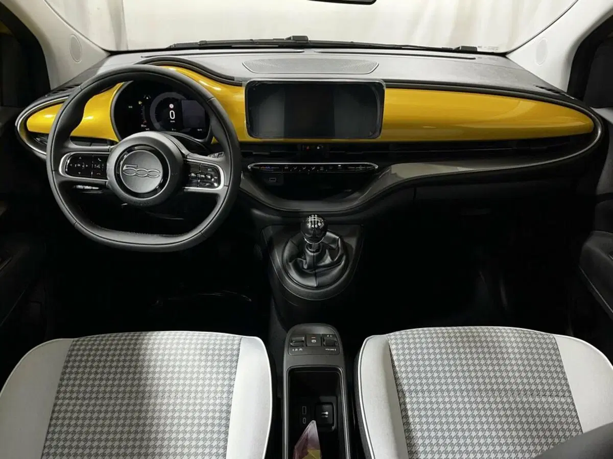 Fiat 500 nuova a Sondrio (12)