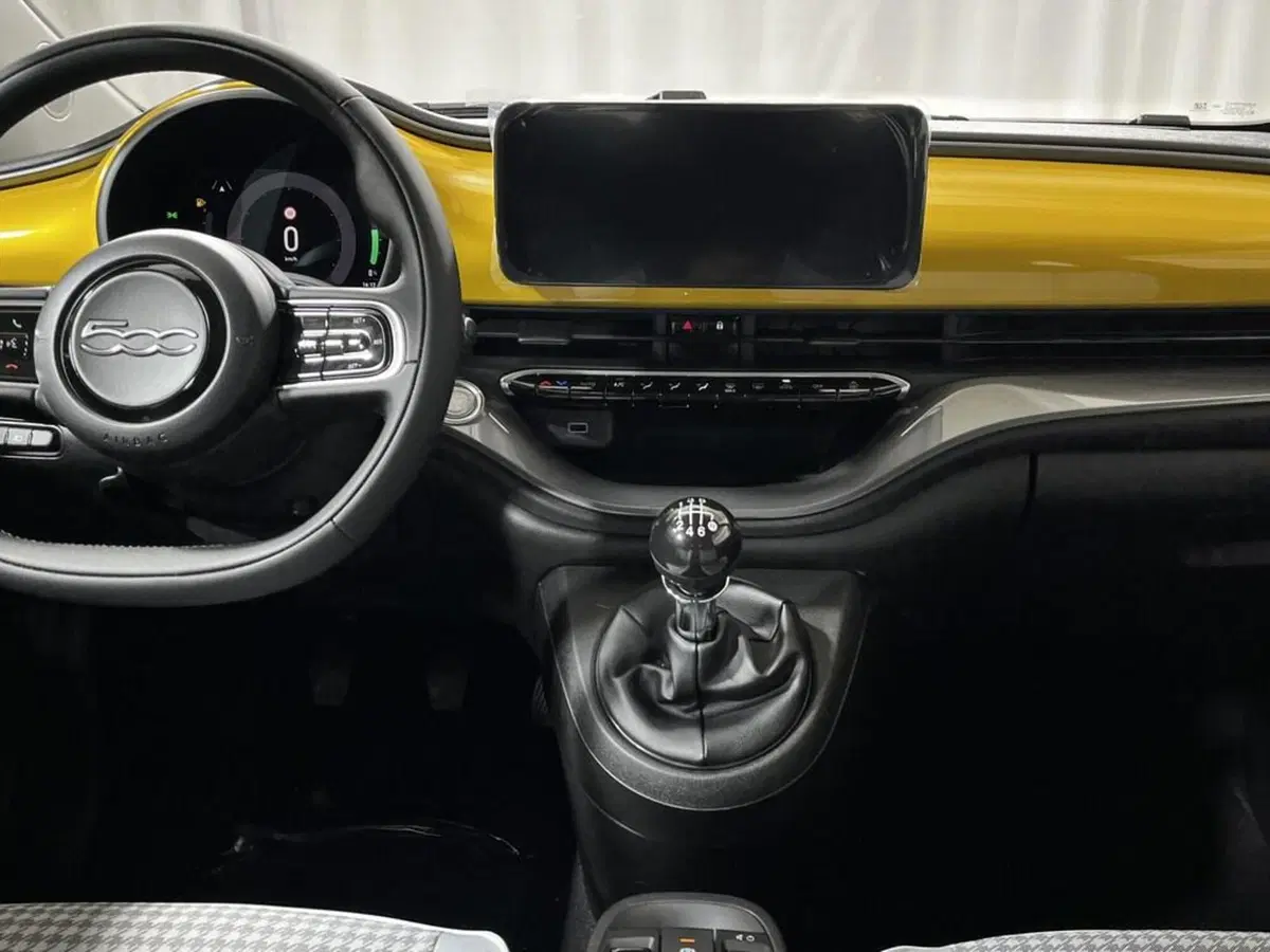 Fiat 500 nuova a Sondrio (14)