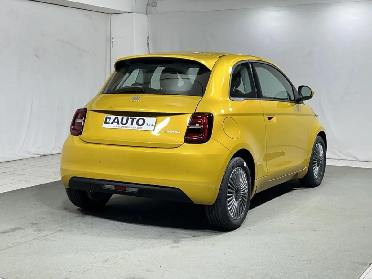 Fiat 500 nuova a Sondrio (5)