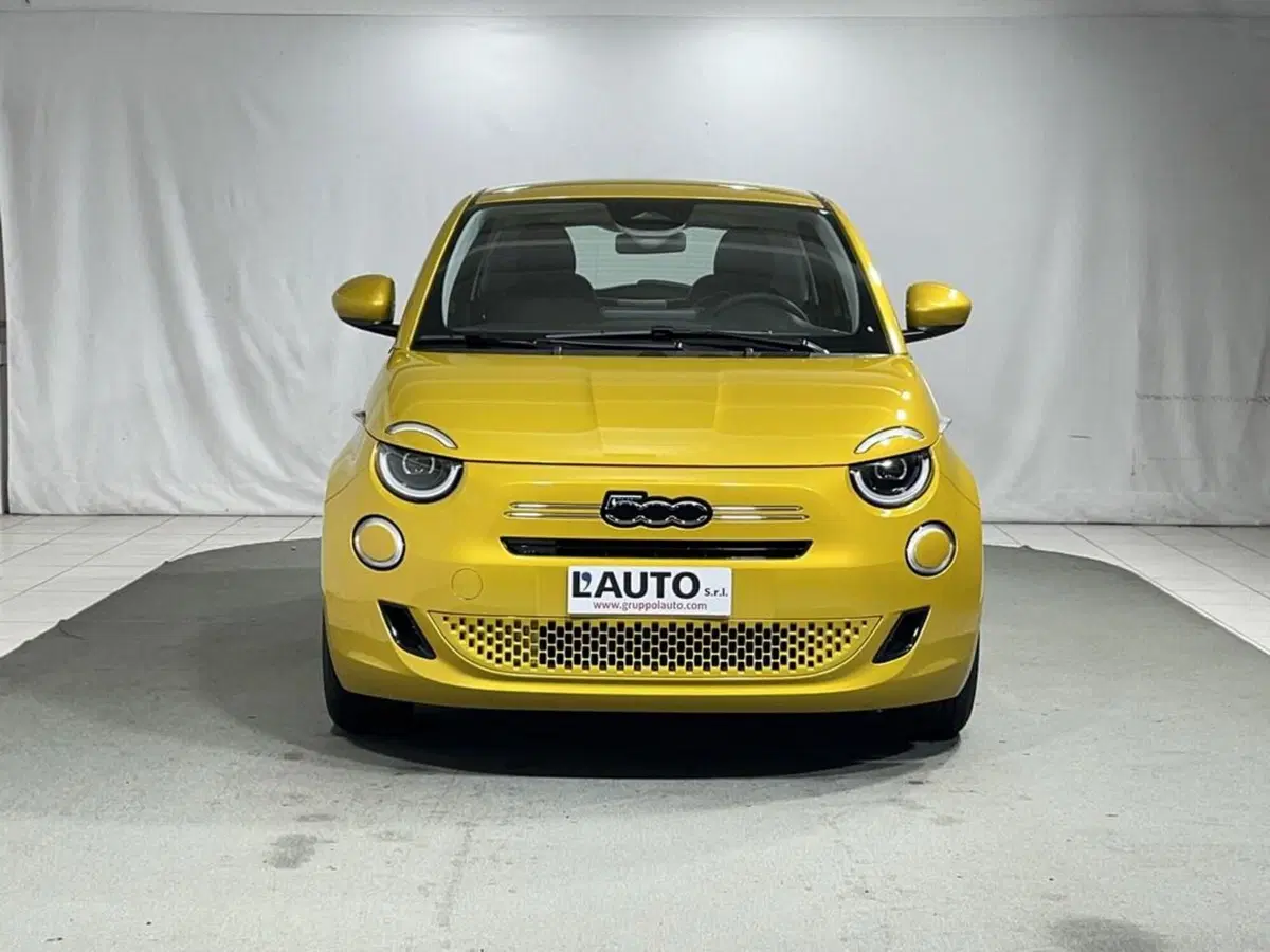 Fiat 500 nuova a Sondrio (8)