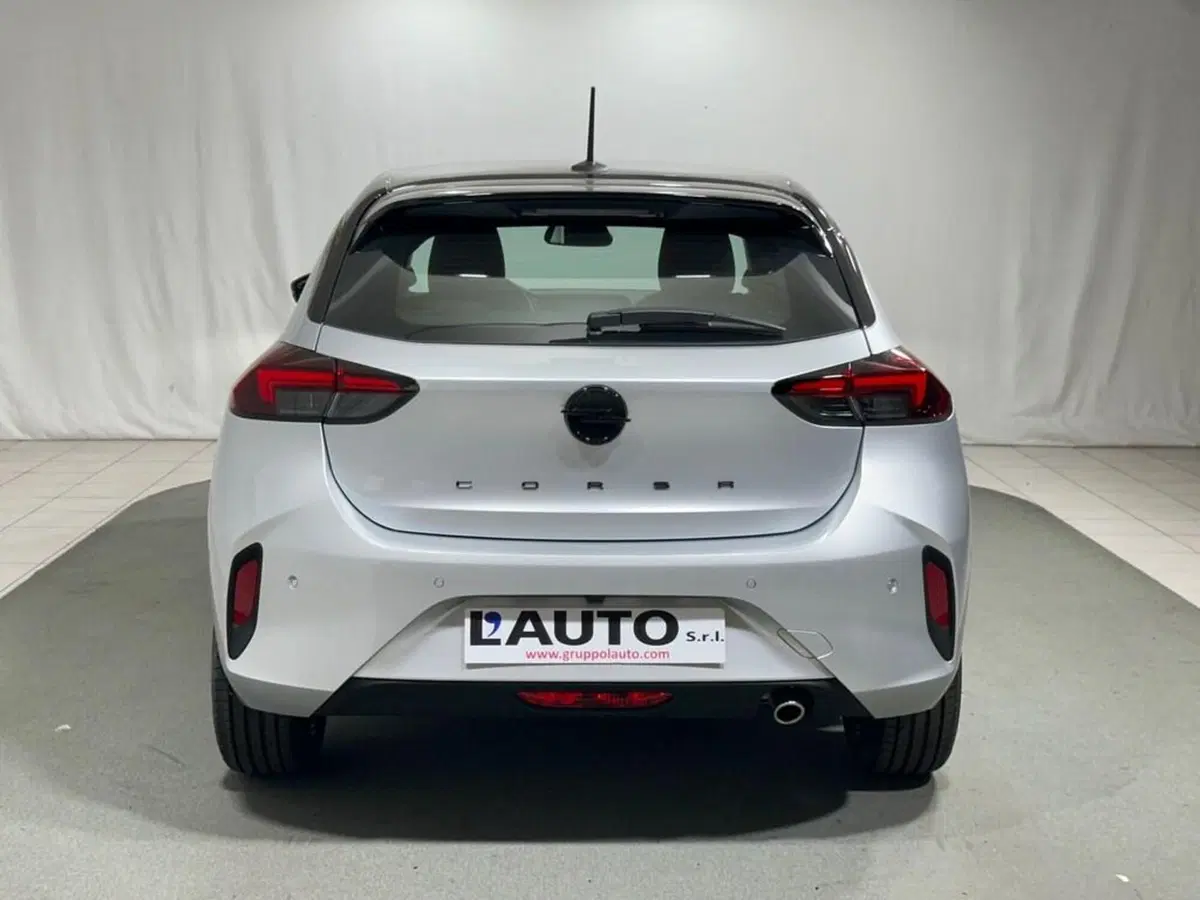 Opel Corsa nuova a Sondrio (6)