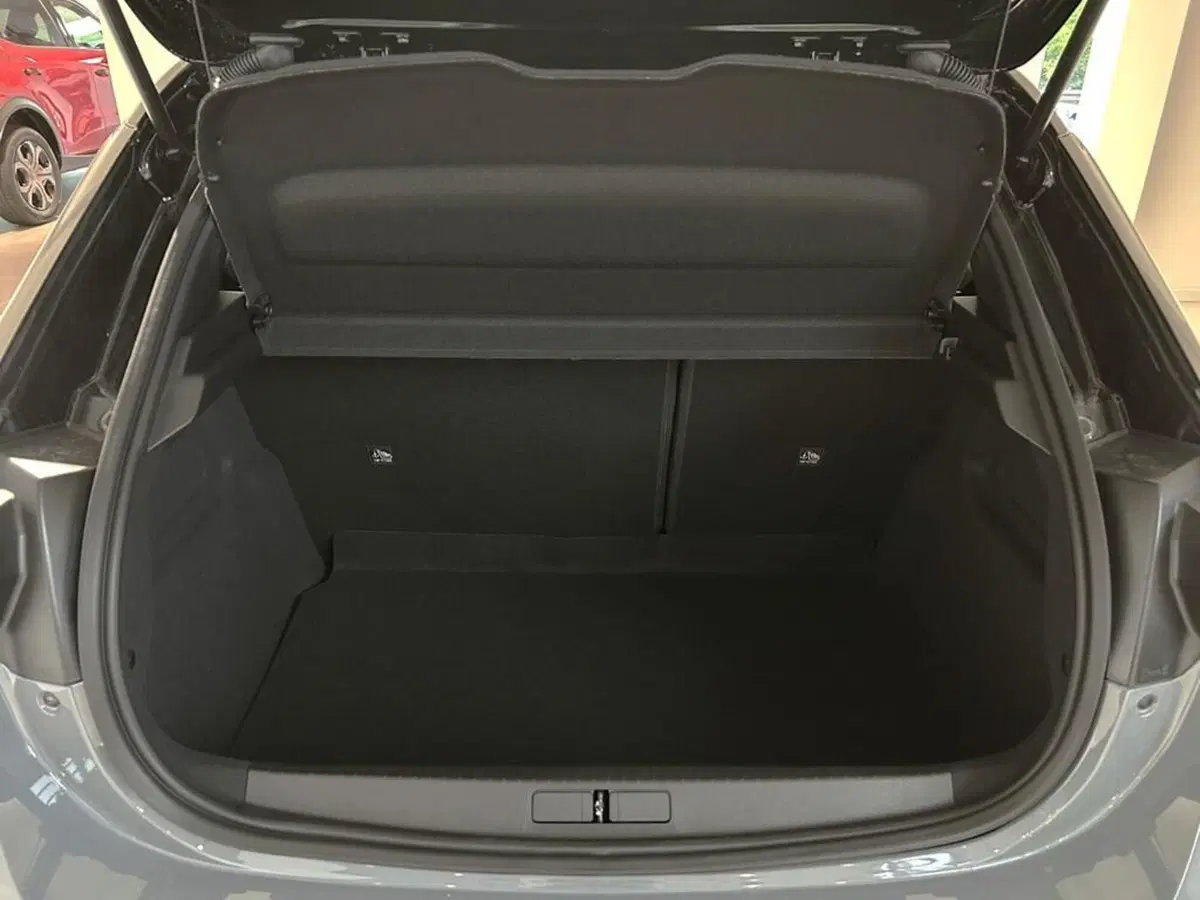 Opel Corsa nuova a Sondrio (14)