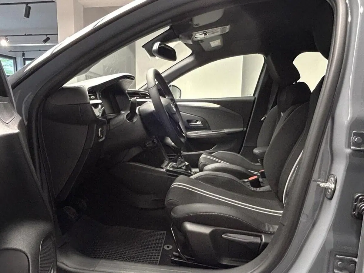Opel Corsa nuova a Sondrio (9)
