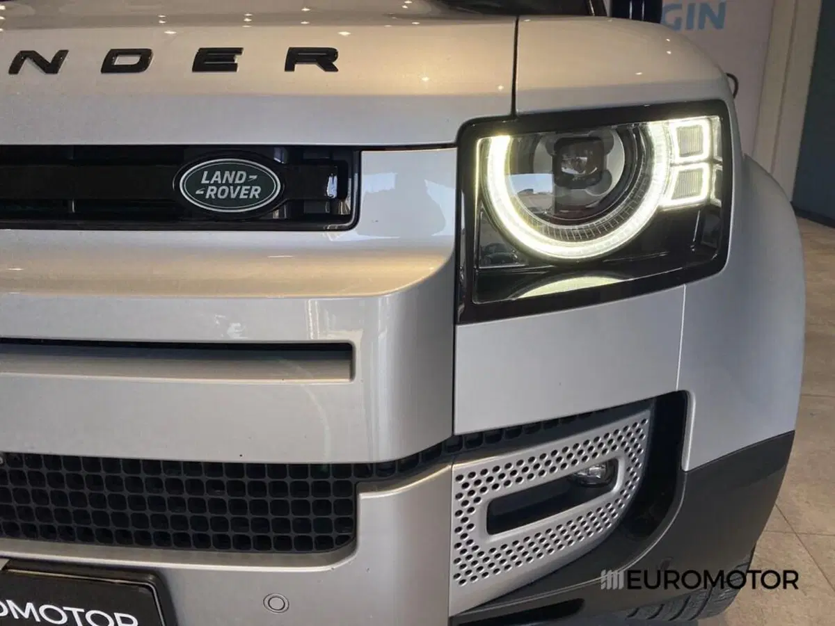 Land Rover Defender usata a Bari (4)