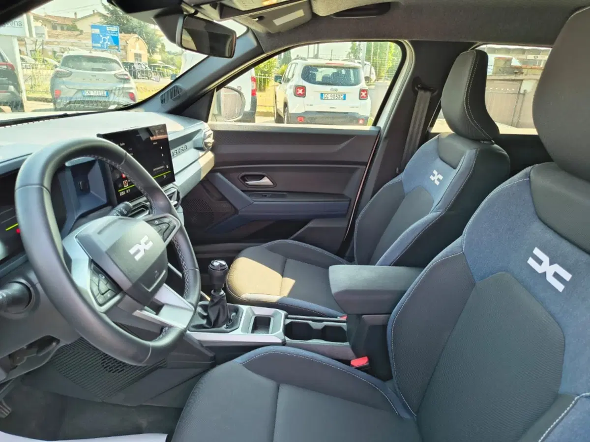 Dacia Duster usata a Firenze (16)