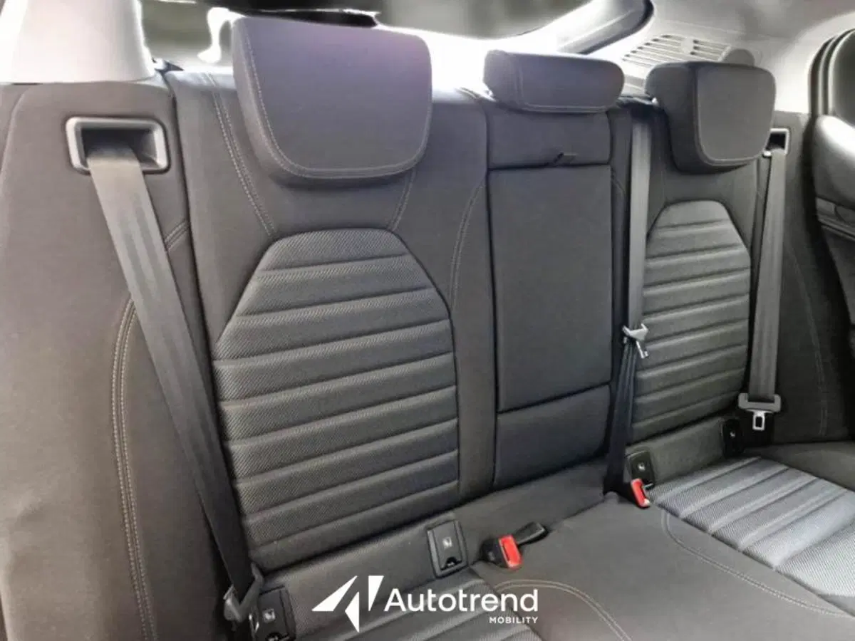 Alfa Romeo Stelvio usata a Bari (11)