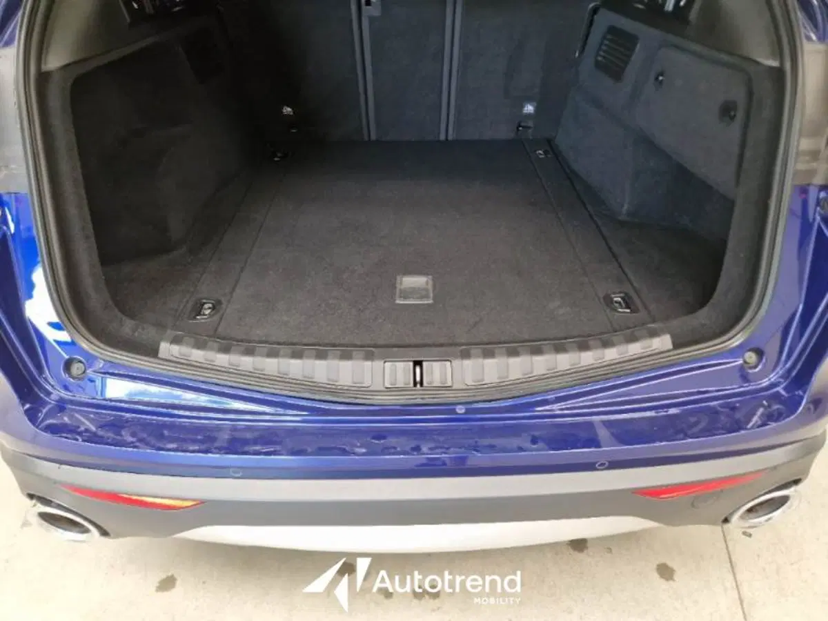 Alfa Romeo Stelvio usata a Bari (13)