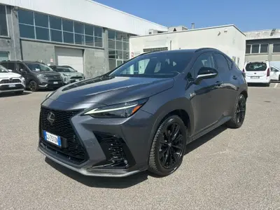 Lexus NX Hybrid 4WD Premium del 2022 usata a Piacenza