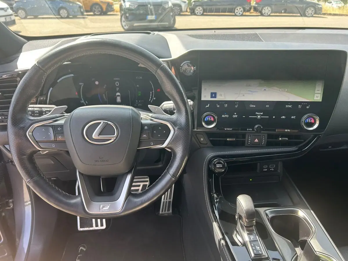 Lexus NX usata a Piacenza (12)