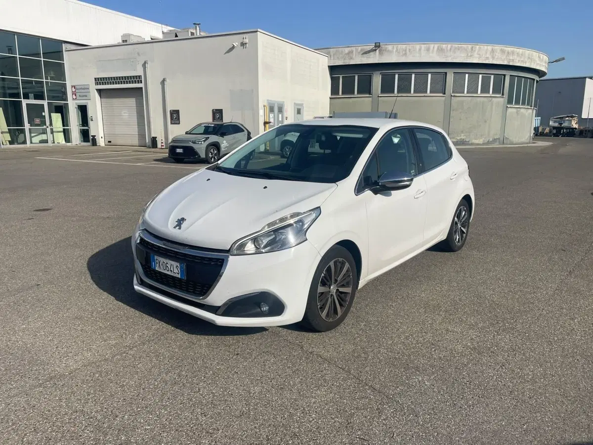Peugeot 208 usata a Piacenza