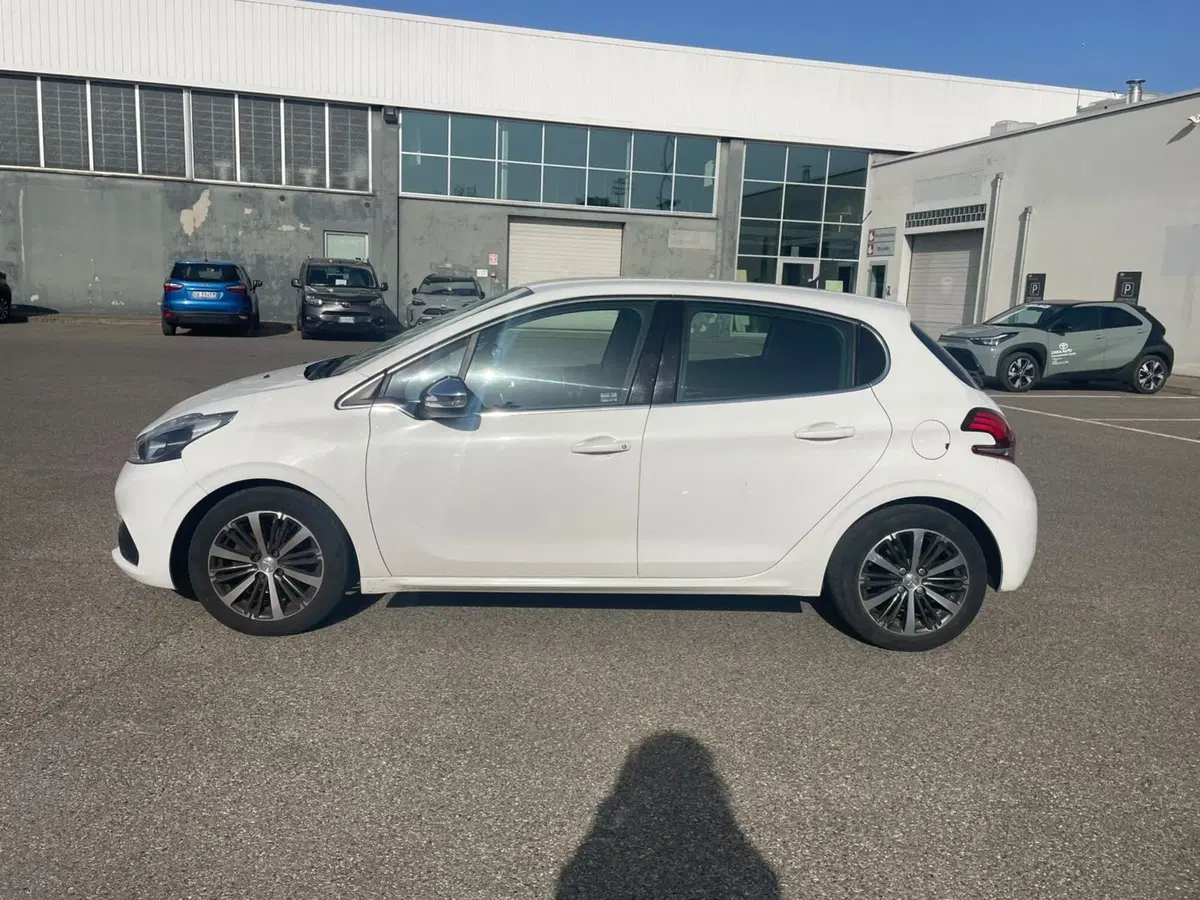 Peugeot 208 usata a Piacenza (2)