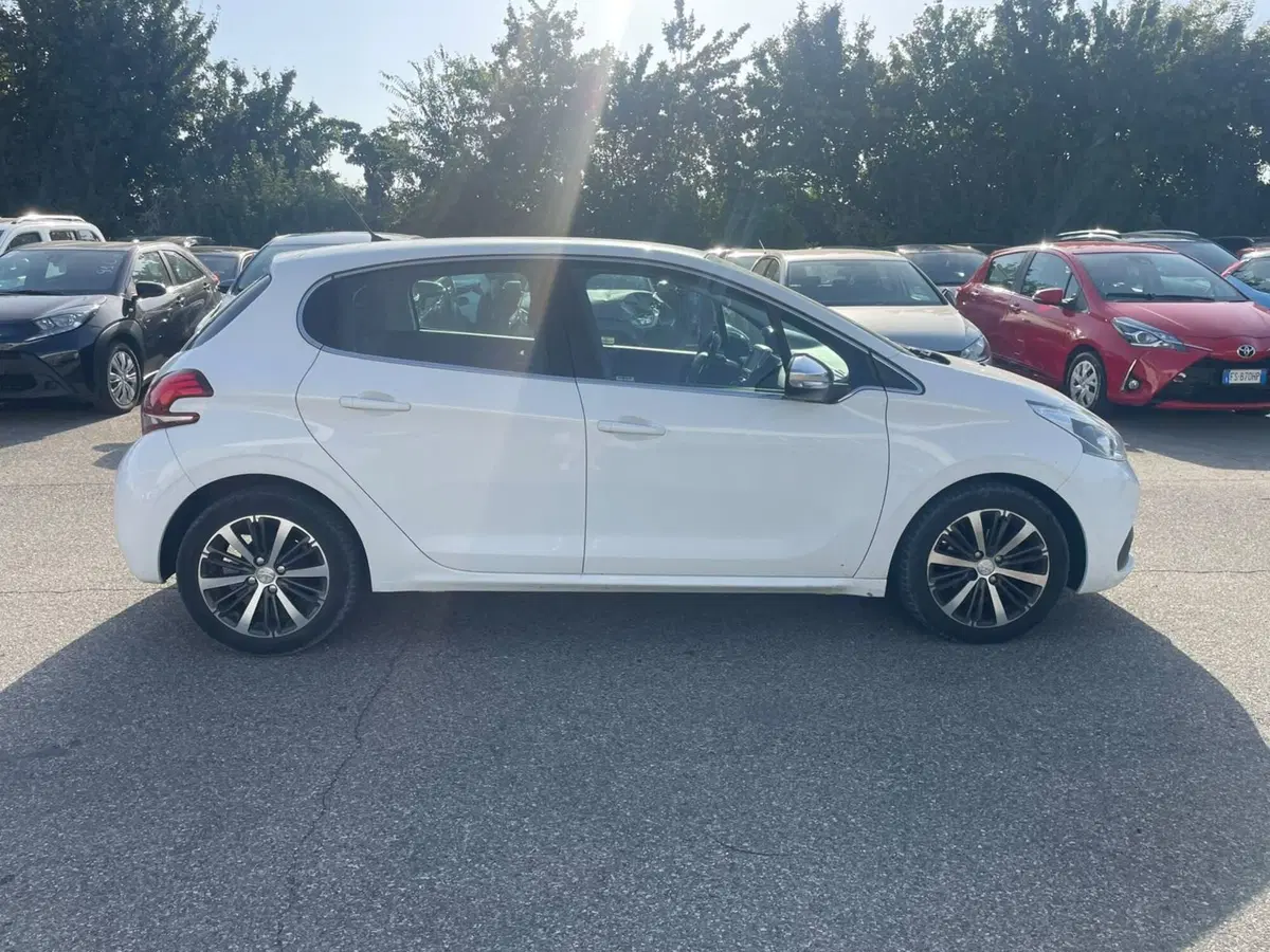 Peugeot 208 usata a Piacenza (6)