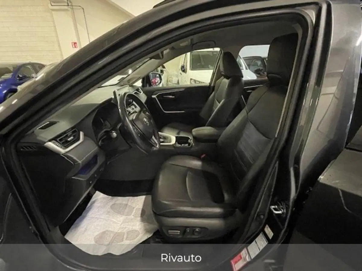 Toyota Rav4 usata a Como (9)