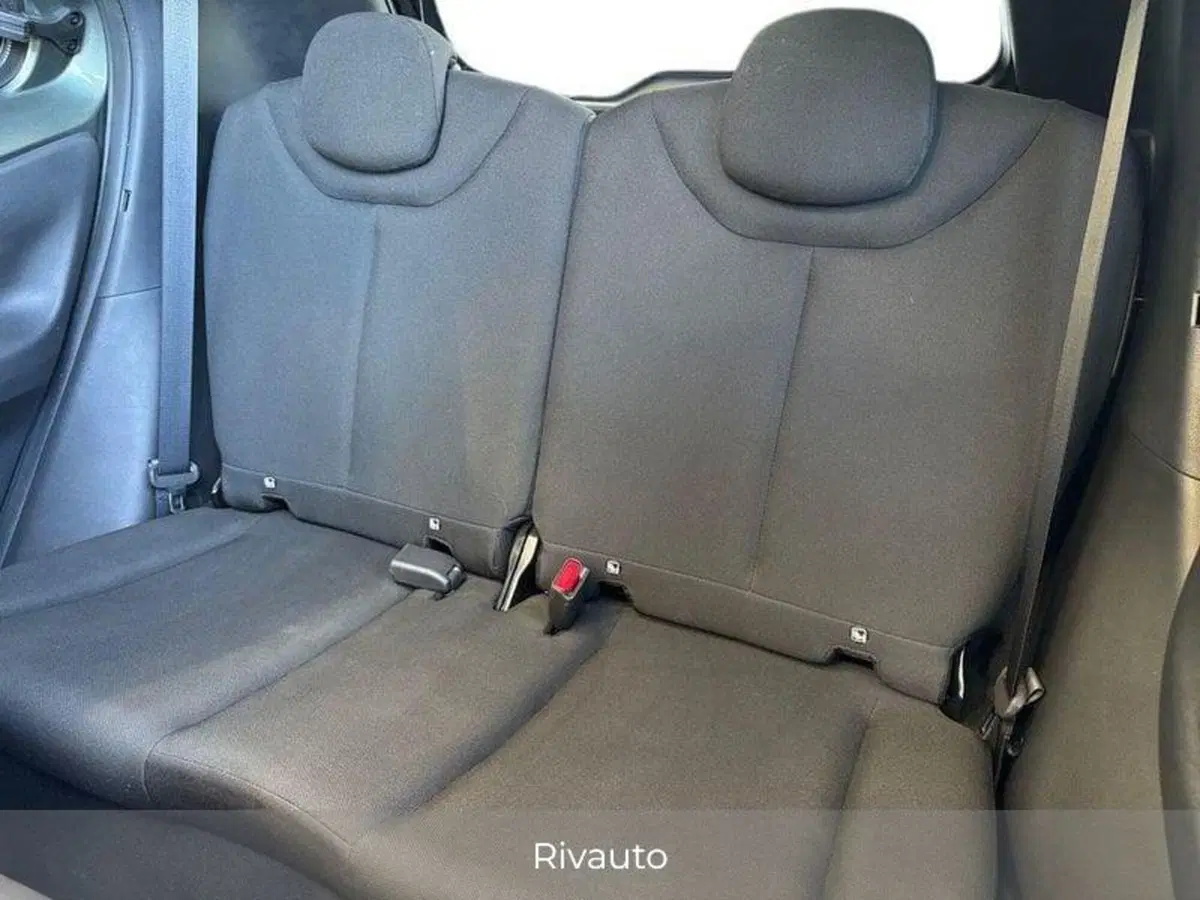 Toyota Aygo X usata a Como (11)