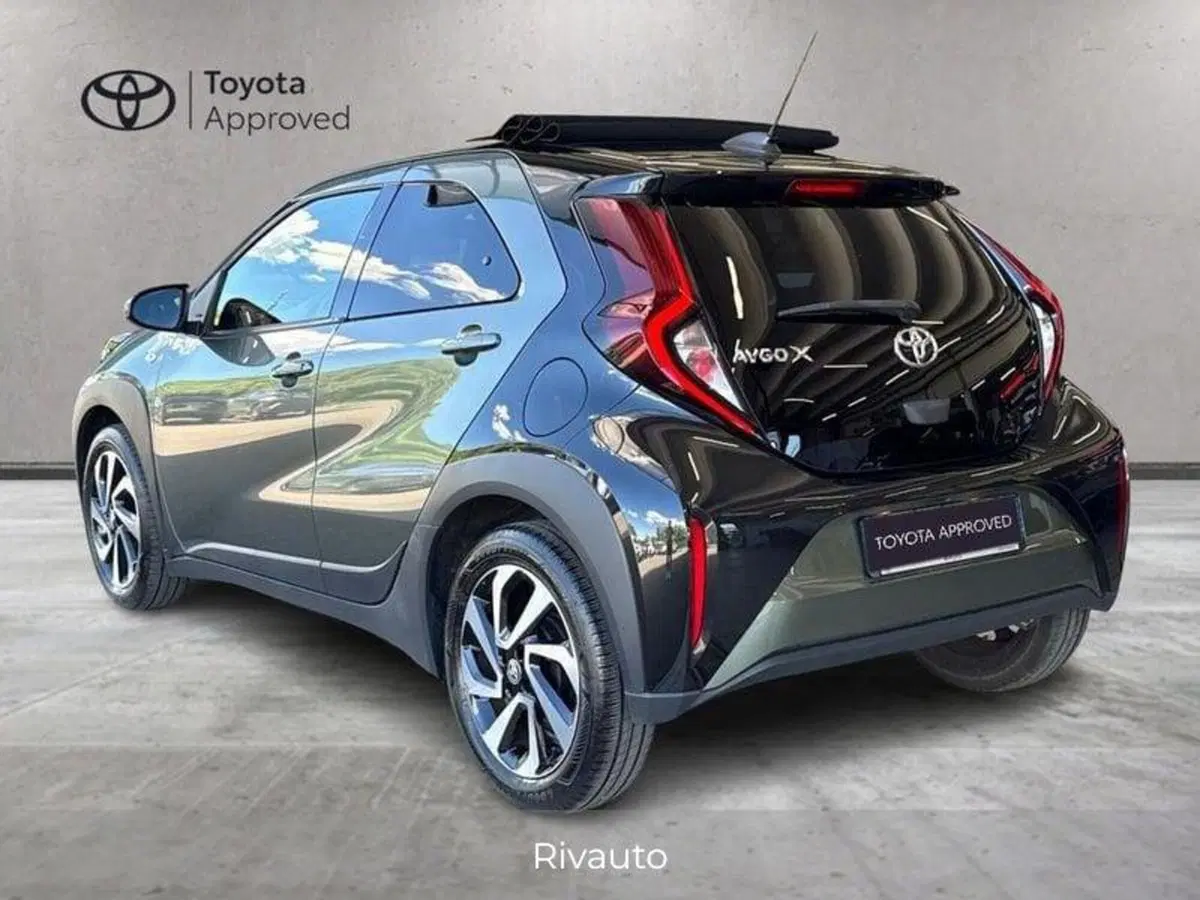 Toyota Aygo X usata a Como (5)