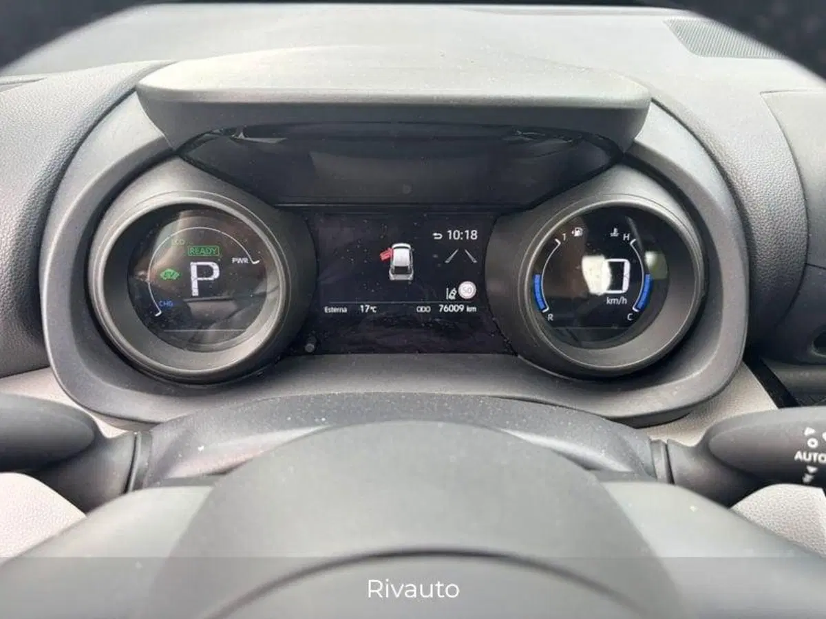 Toyota Yaris Cross usata a Como (7)