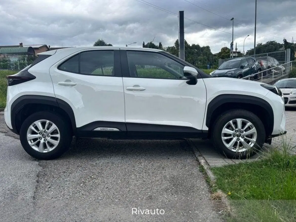 Toyota Yaris Cross usata a Como (8)