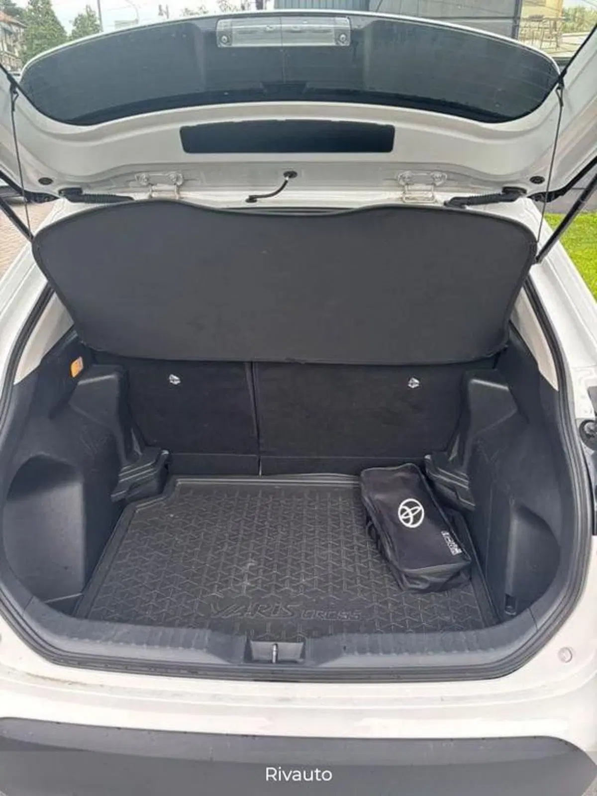 Toyota Yaris Cross usata a Como (9)