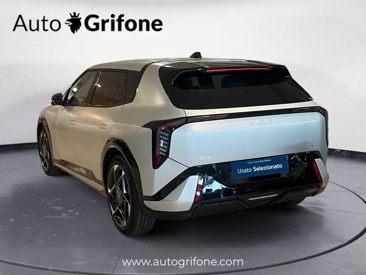 Kia EV4 nuova a Modena (3)