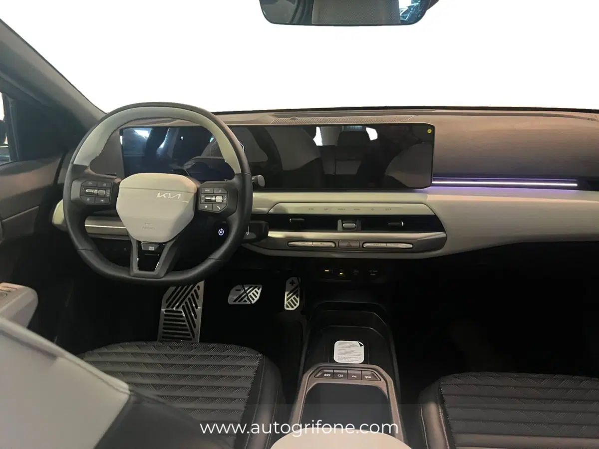 Kia EV4 nuova a Modena (4)