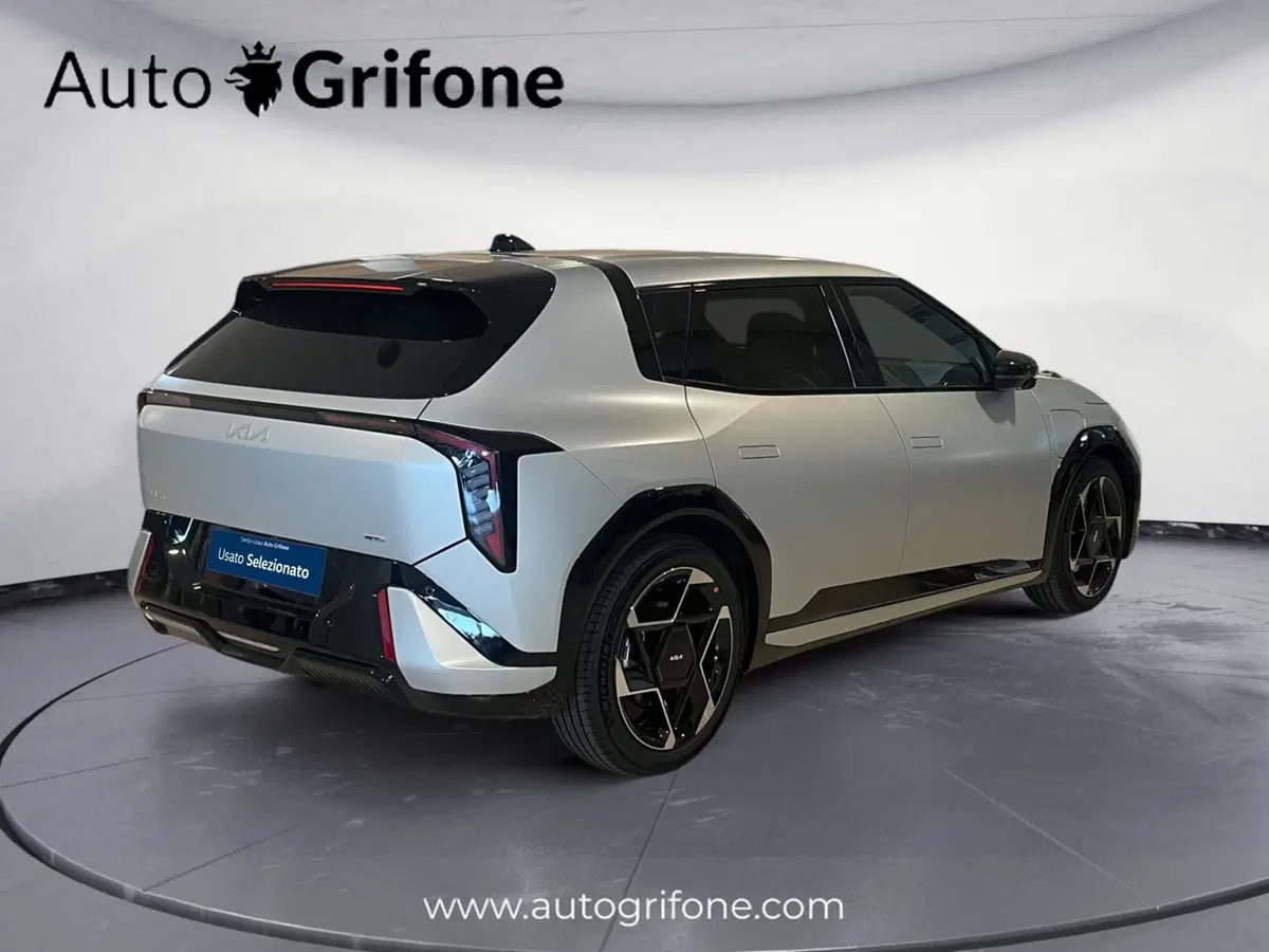 Kia EV4 nuova a Modena (7)