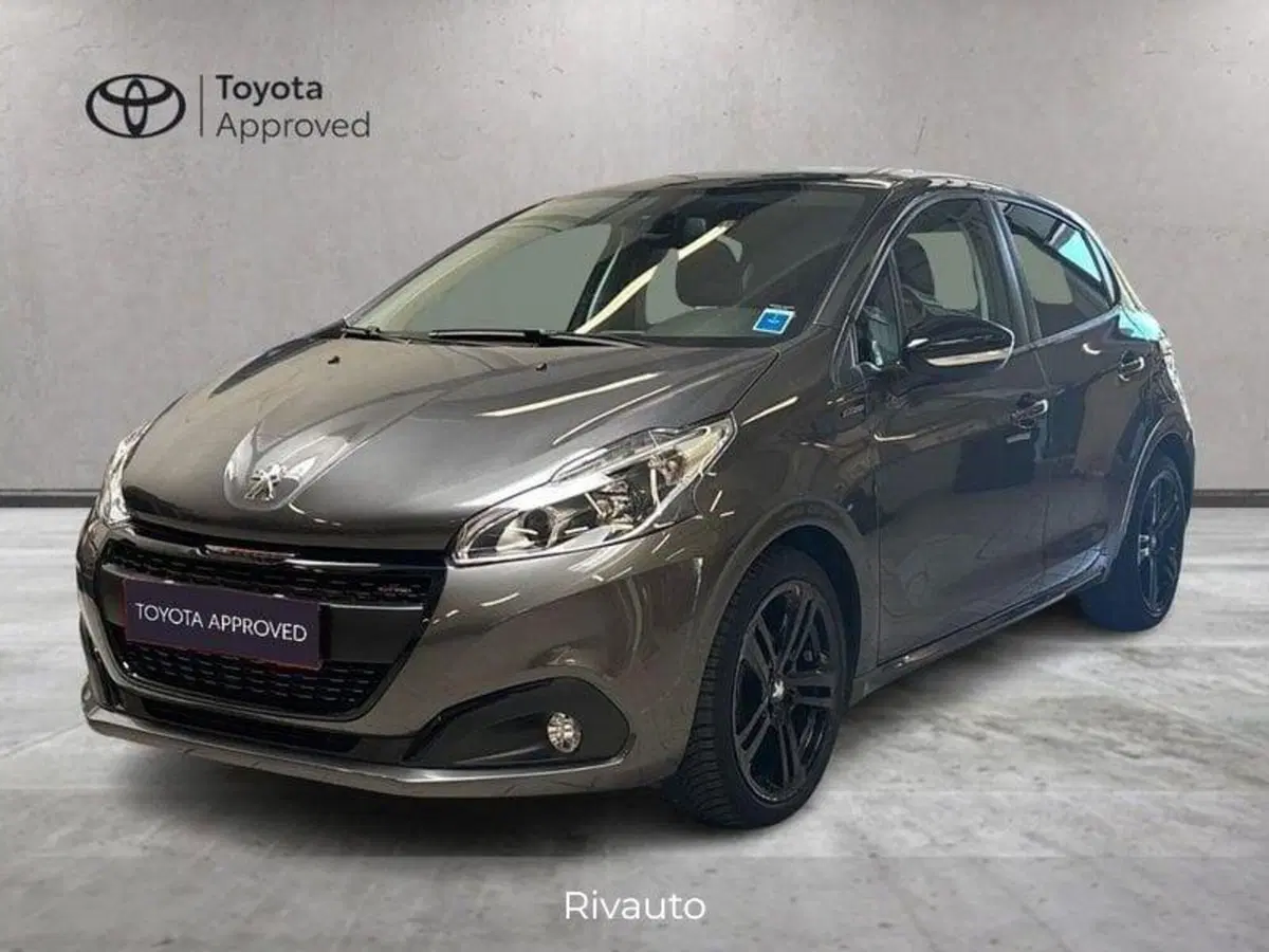 Peugeot 208 usata a Como