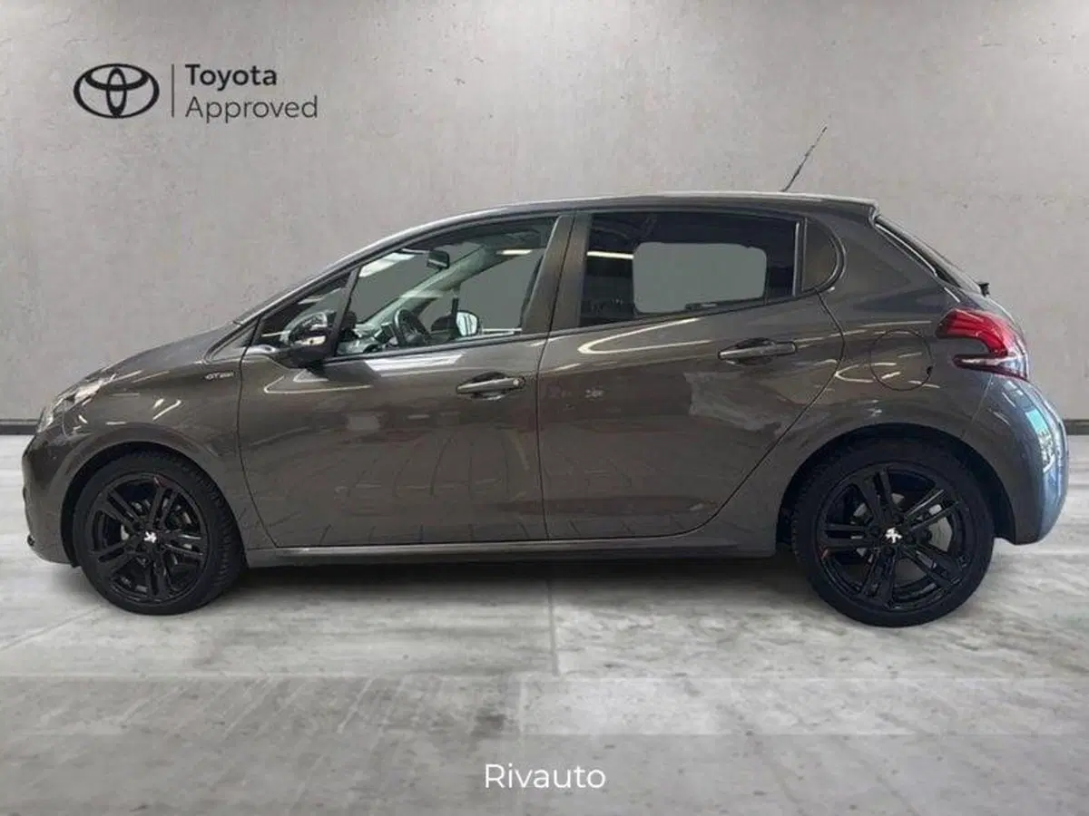 Peugeot 208 usata a Como (2)
