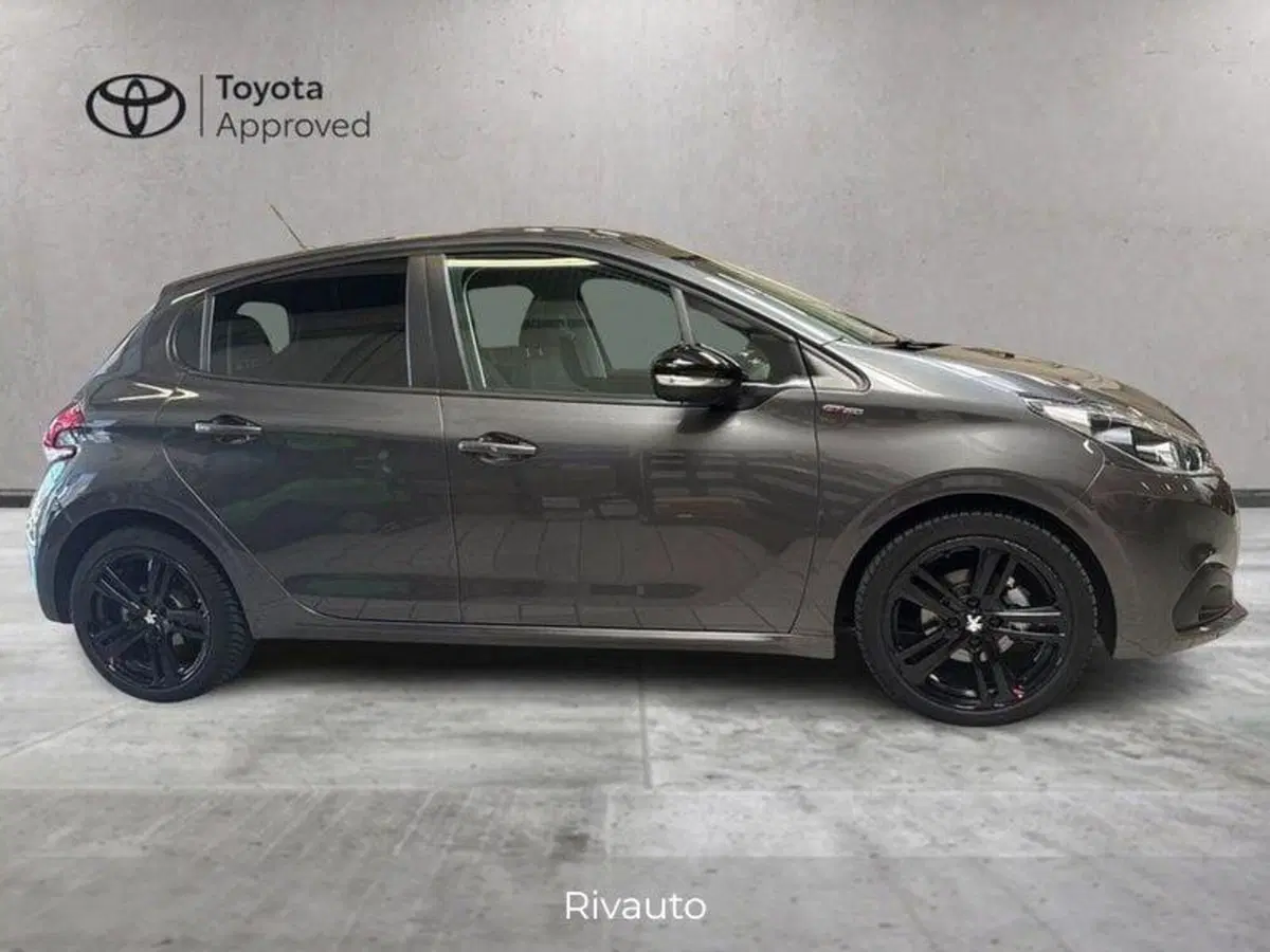 Peugeot 208 usata a Como (3)