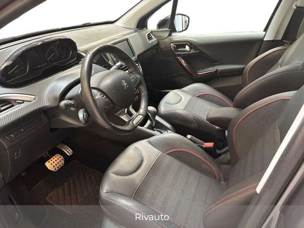 Peugeot 208 usata a Como (6)