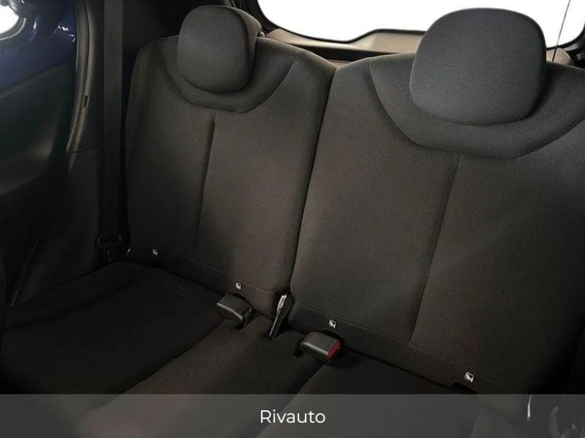 Toyota Aygo X usata a Como (11)