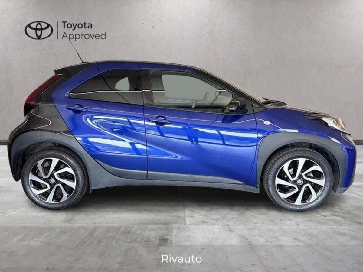 Toyota Aygo X usata a Como (4)