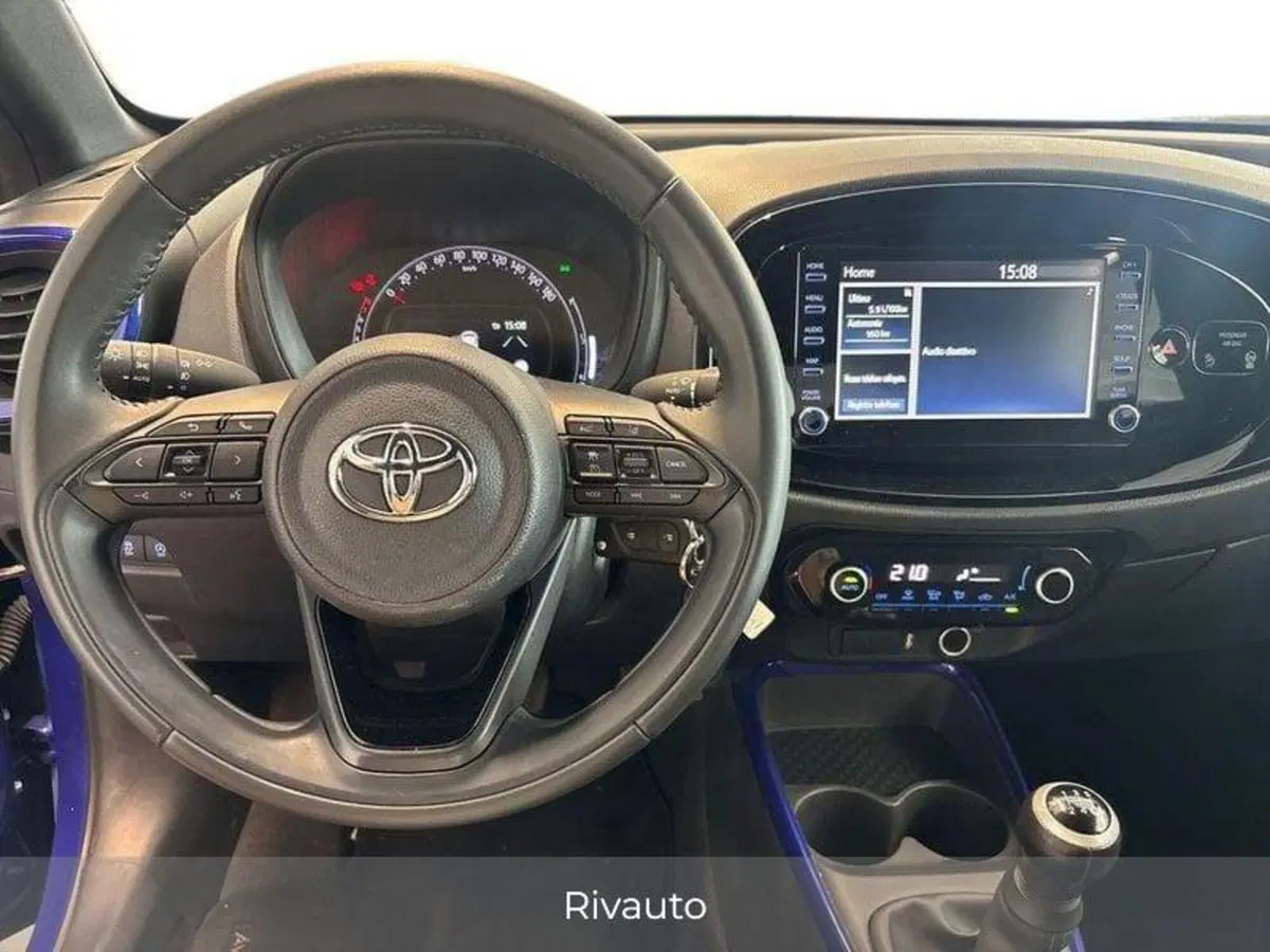 Toyota Aygo X usata a Como (8)