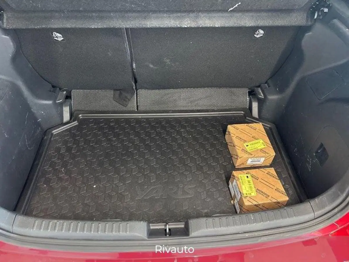 Toyota Yaris usata a Como (6)